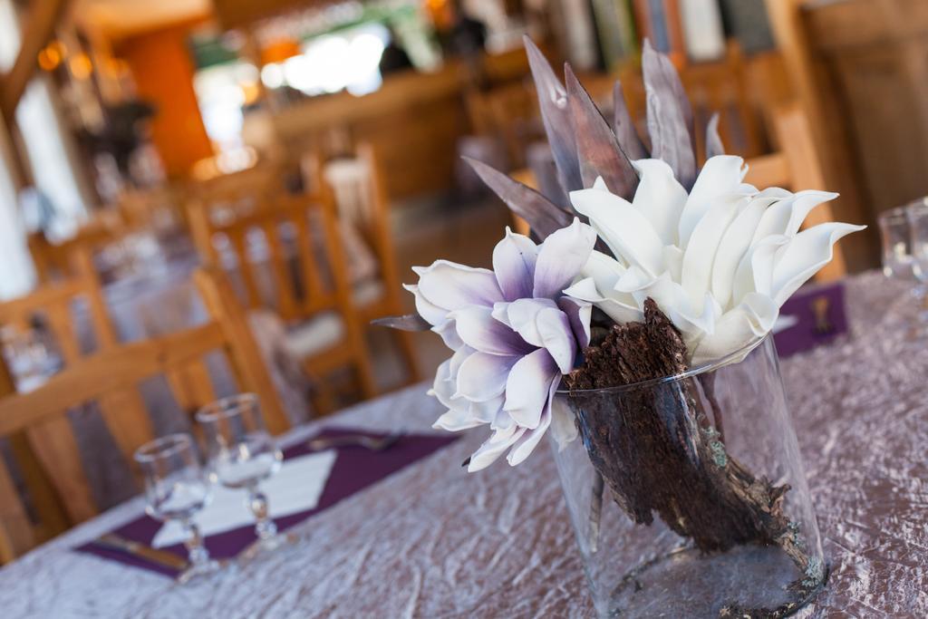 Hotel Restaurant La Darbella Ле-Русс Экстерьер фото