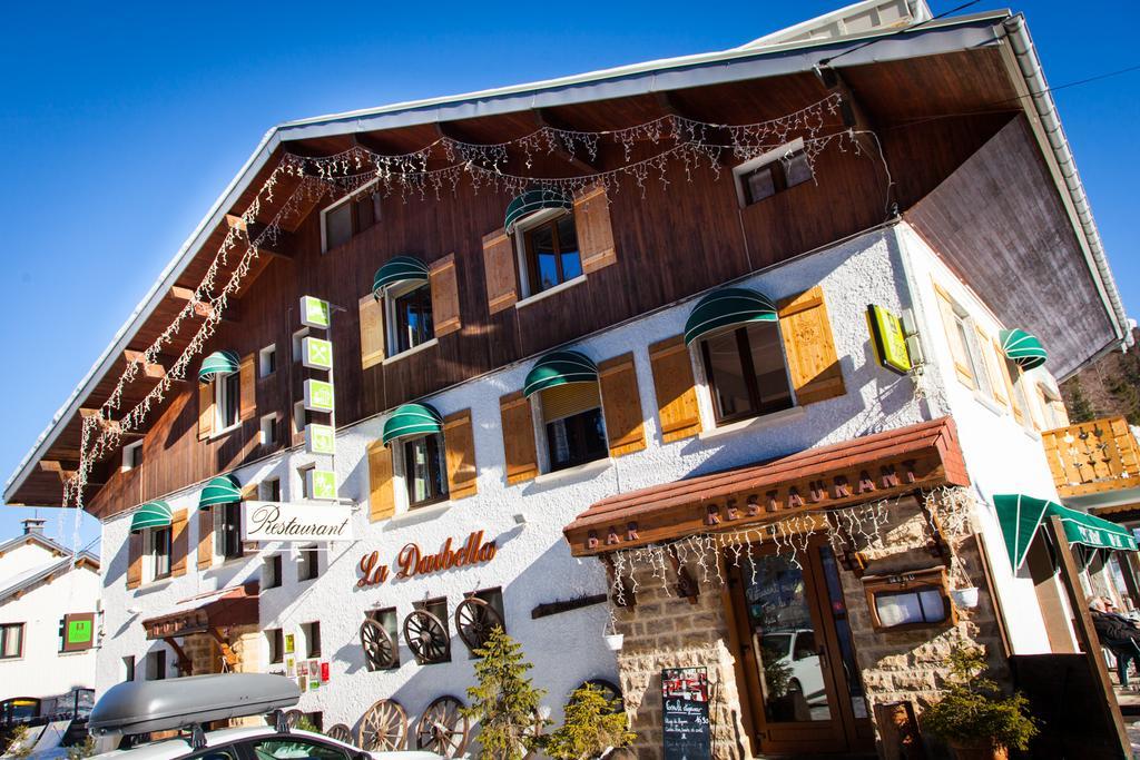 Hotel Restaurant La Darbella Ле-Русс Экстерьер фото